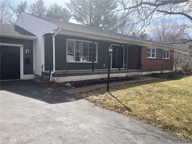Building Photo - 449 Bugbee Dr