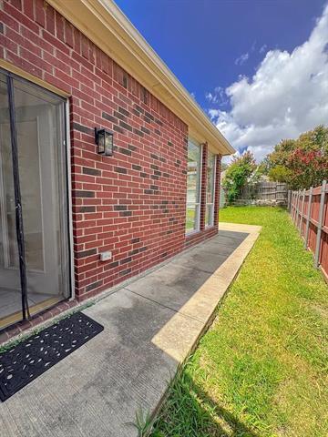 Building Photo - 7015 Hillwood Dr
