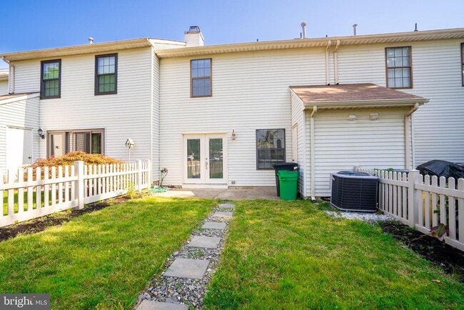 Building Photo - 24 Stratton Ct