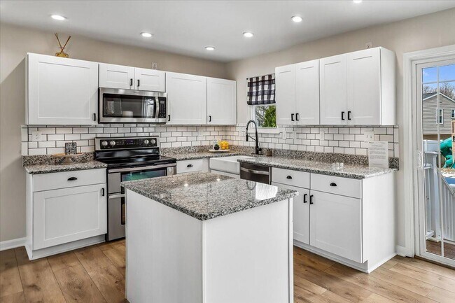 Building Photo - 7338 Argonne Dr