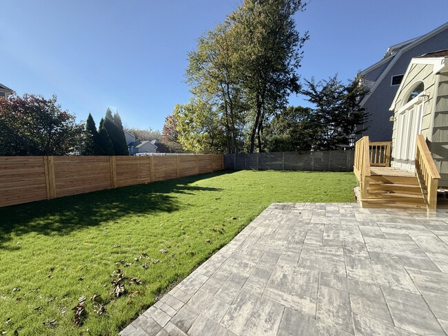 Building Photo - 8 Millard St