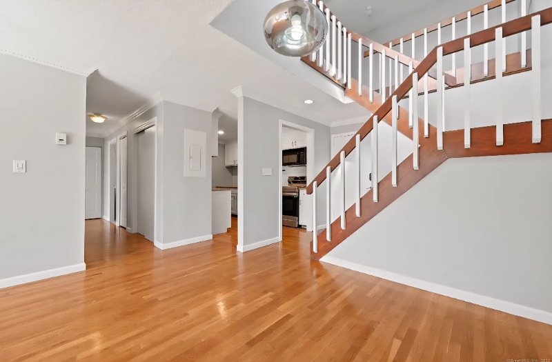 Building Photo - 140 Kane St