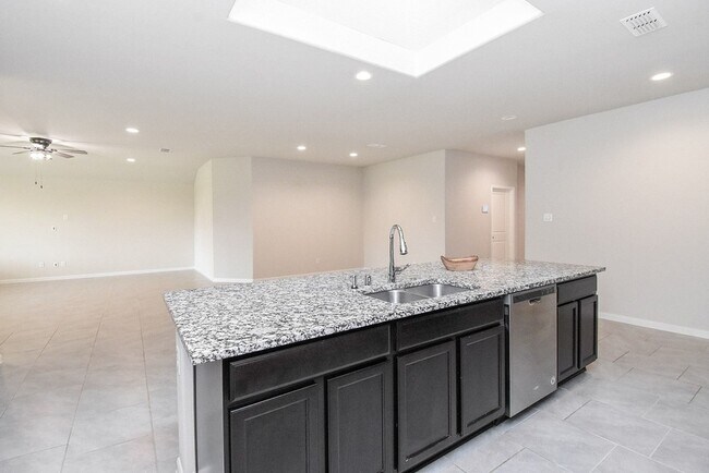 Building Photo - 1334 Bellingham Park Dr