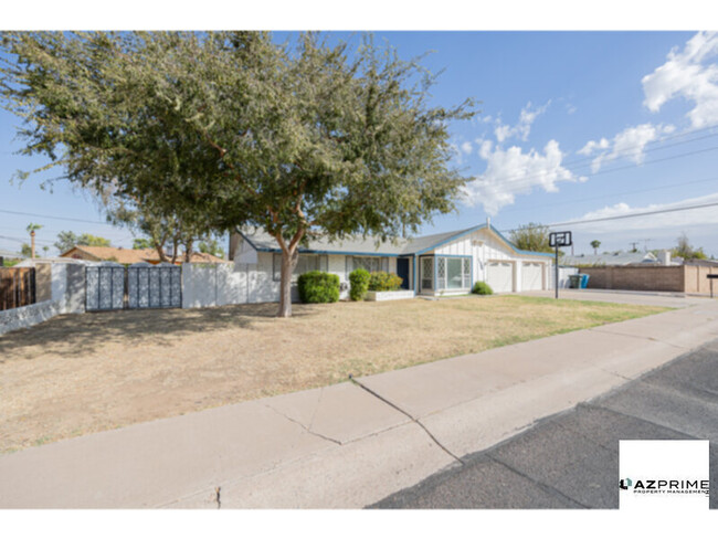 Primary Photo - Discover your Perfect Phoenix Home with th...