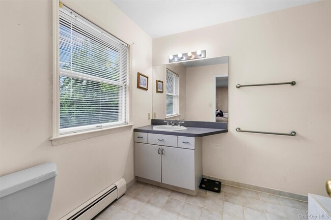 Building Photo - 14 Cheesecote Ct