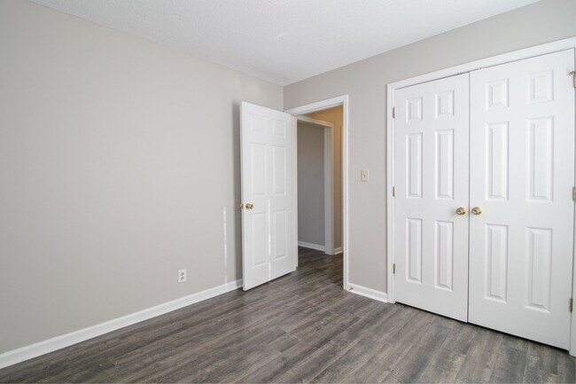 Building Photo - 1808 Harbor Dr