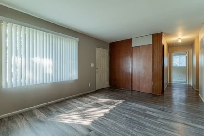Building Photo - Newly renovated, 3 Bedroom ranch! - Availa...