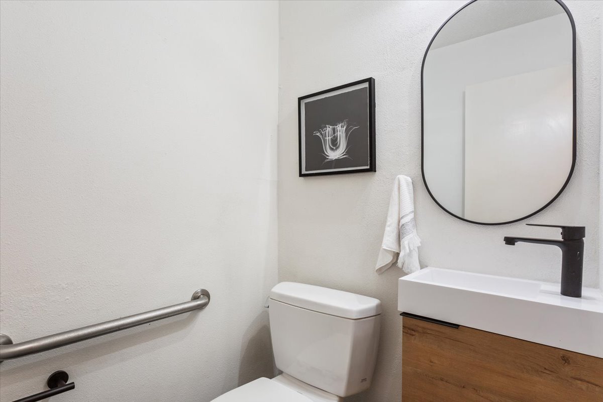 Building Photo - 12205 Midland Walk