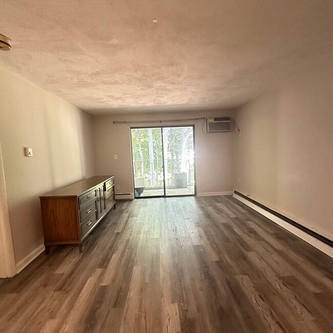 Building Photo - 915 Edgell Rd