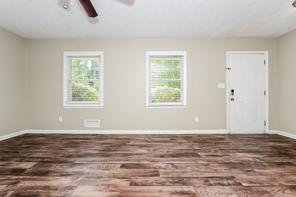 Building Photo - 694 Dixon Rd