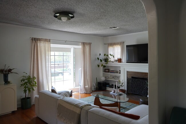 Building Photo - 3729 Boyce Ave