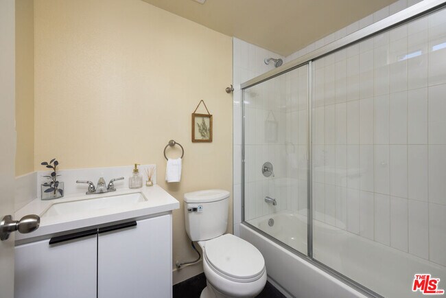 Building Photo - 1522 Cochran Ave