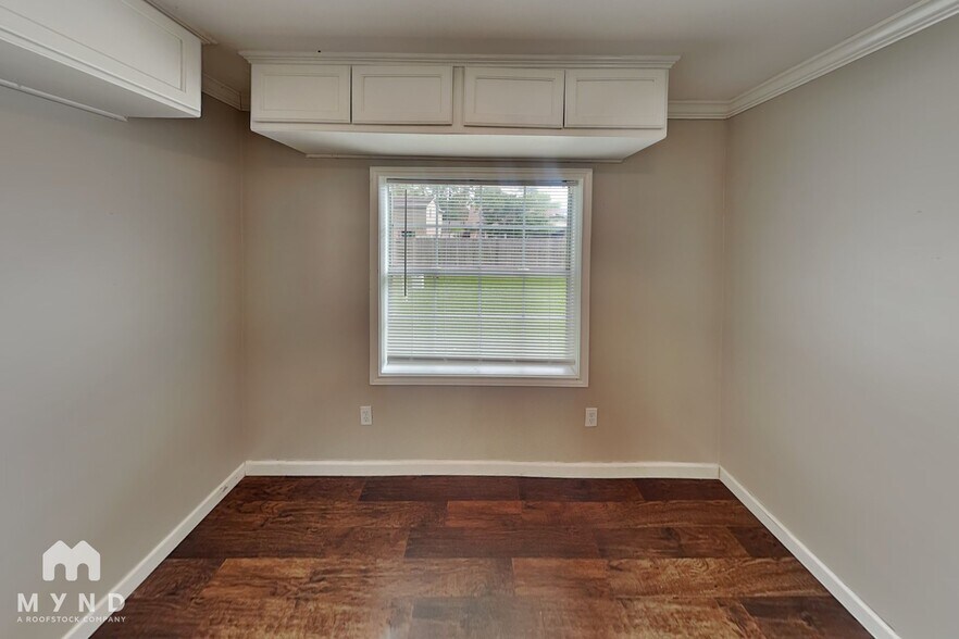 Building Photo - 3219 Glen Spring Dr