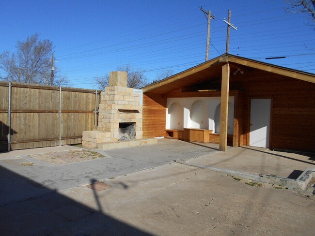 Building Photo - 4120 33rd St