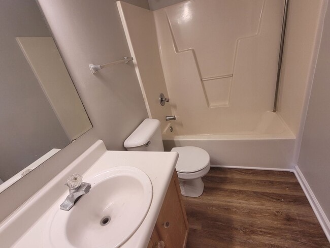 Building Photo - LVP floors, Large Yard!  3 BRM, 2 BHs, Double Garage!