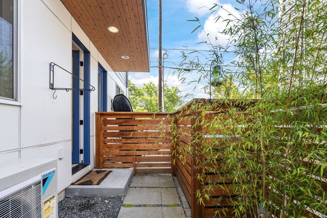 Building Photo - 6501 23rd Ave NW