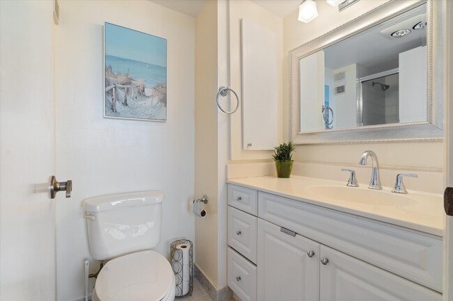 Building Photo - 4505 S Ocean Blvd
