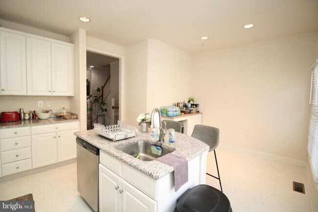 Building Photo - 326 Casey Ln