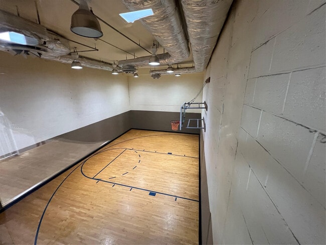 Building Photo - 511 SE 5 Ave