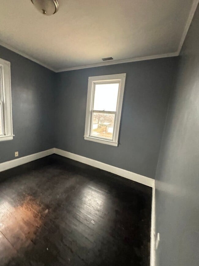 Building Photo - 2741 Doris St