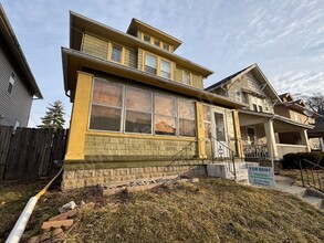 Building Photo - 1310 W Wildwood Ave