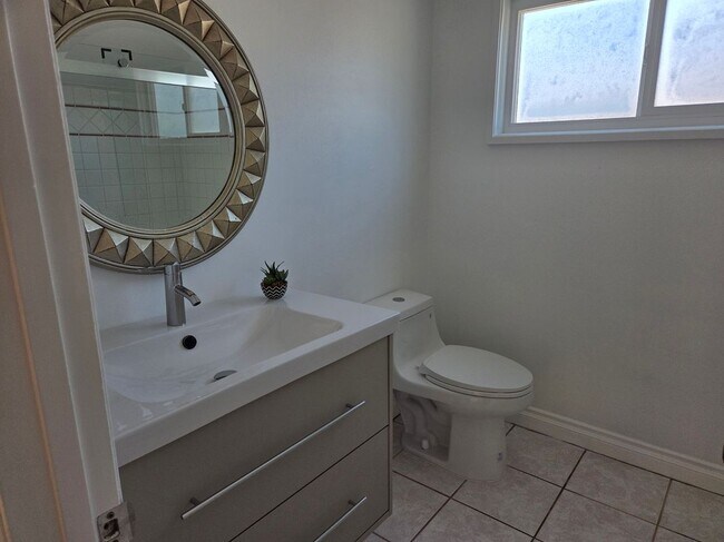 Building Photo - 14671 Kimberly Cir