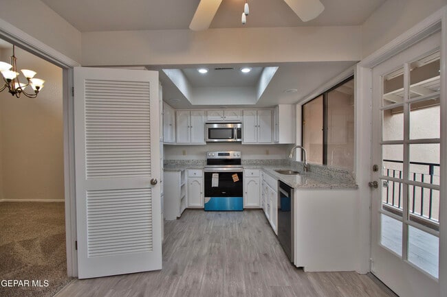 Building Photo - 5711 Mira Grande Dr