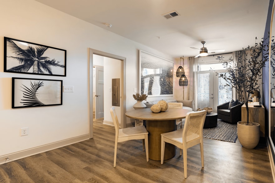 Building Photo - Hawthorne Waterway