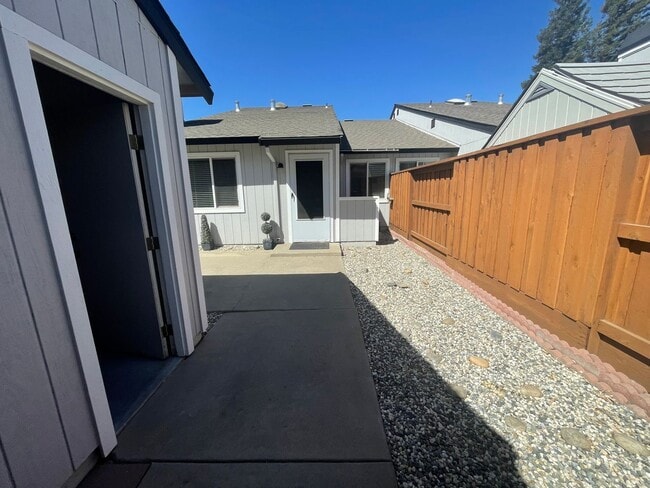 Building Photo - 2 bedroom single story with attached 2 car garage!