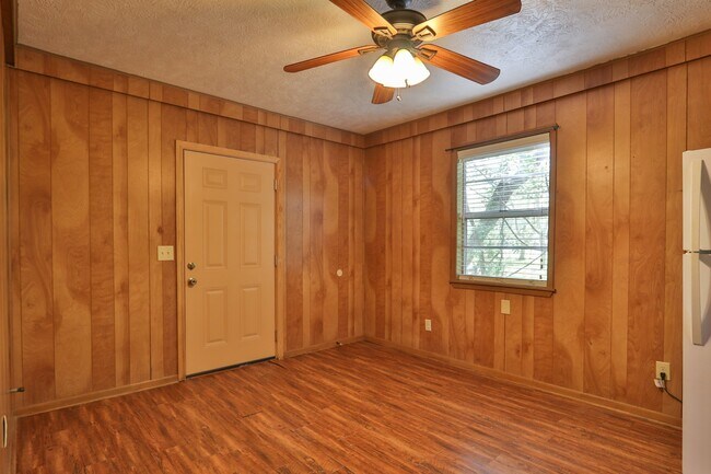 Building Photo - 11913 25th St