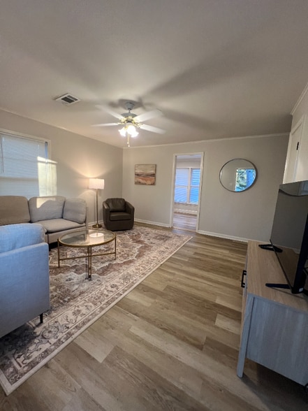 Primary Photo - 120 Neal Ave