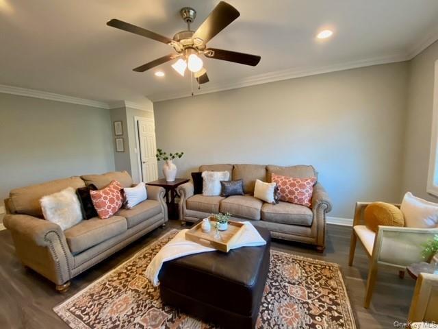 Building Photo - 315 Robinson Ave