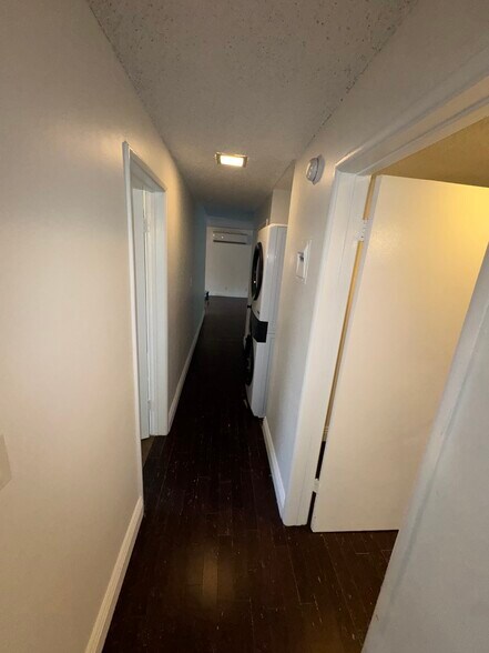 Building Photo - 4404 Don Miguel Dr