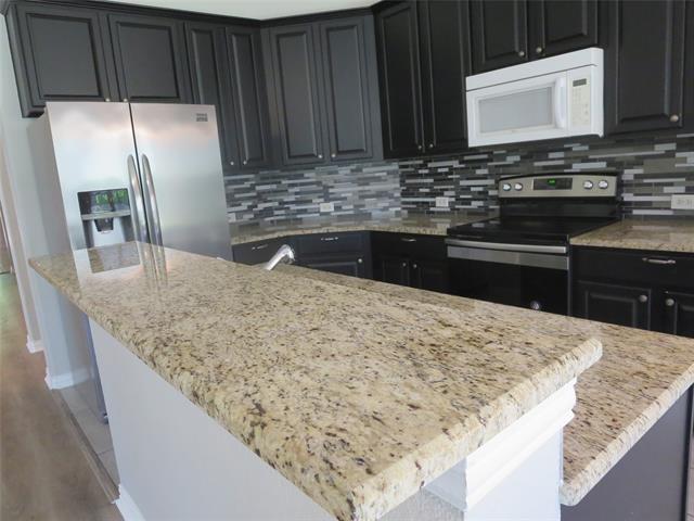 Building Photo - 8376 Davis Dr