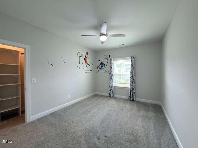 Building Photo - 513 Acerno Dr