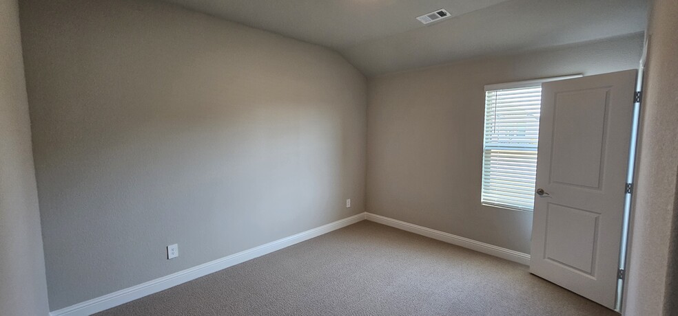 1st Bedroom - 812 Martell Rd