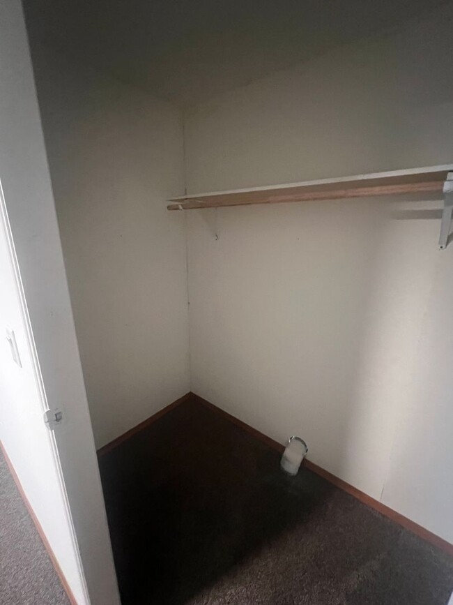 Primary Photo - Large 3 bed 2 bath mobile
