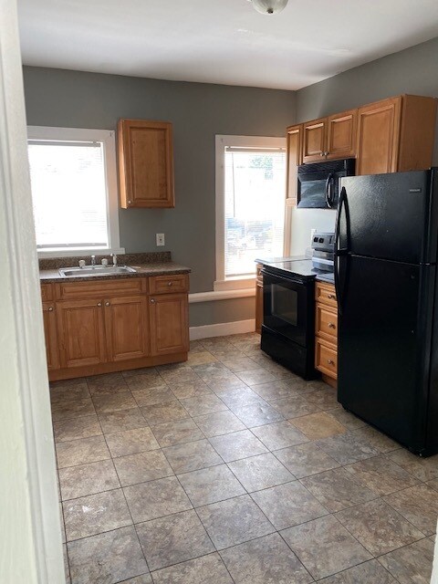 Kitchen - 11 Lebanon St