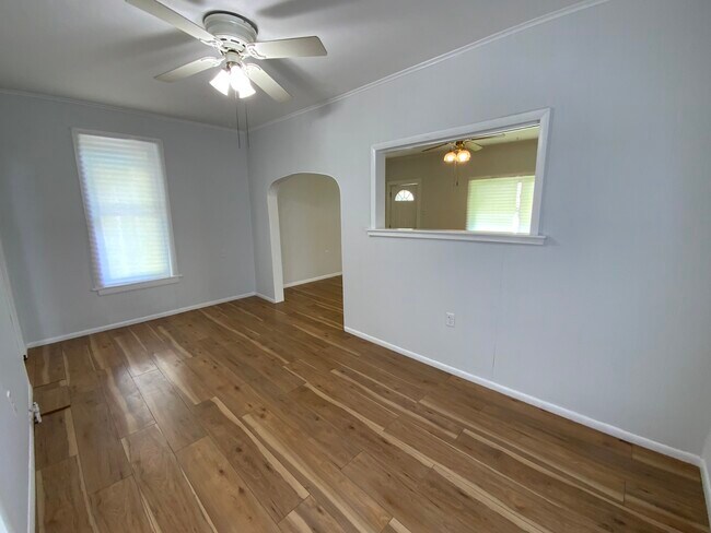 Building Photo - 908 Jewell St