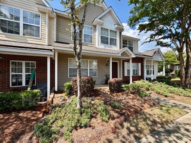 Building Photo - 17121 Greenlawn Hills Ct