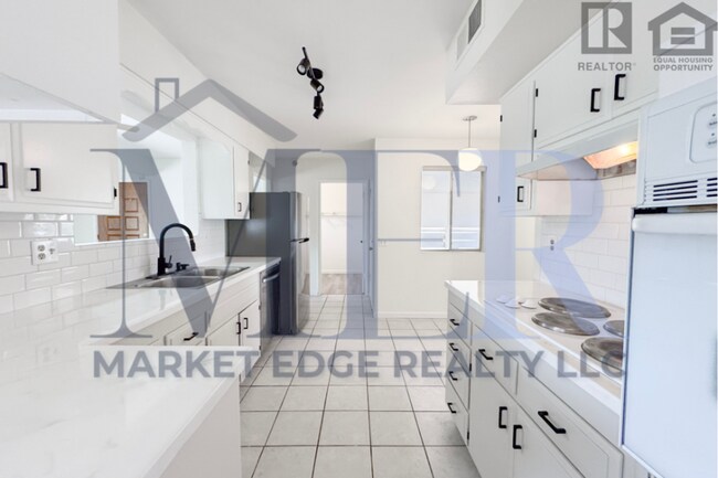 Building Photo - 2Bed/2Bath House in Sun City on Golf Course! Ready for Immediate Move-In!