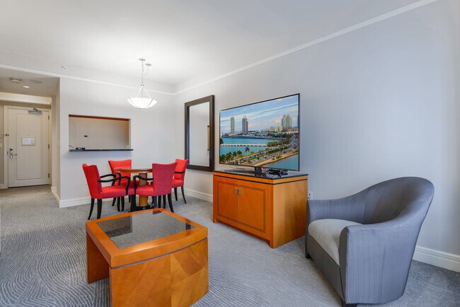 Building Photo - 1441 Brickell Ave