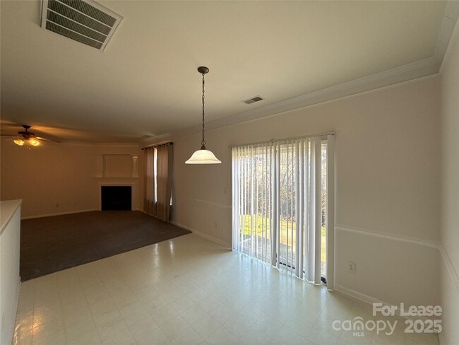 Building Photo - 2807 Forest Grove Ct