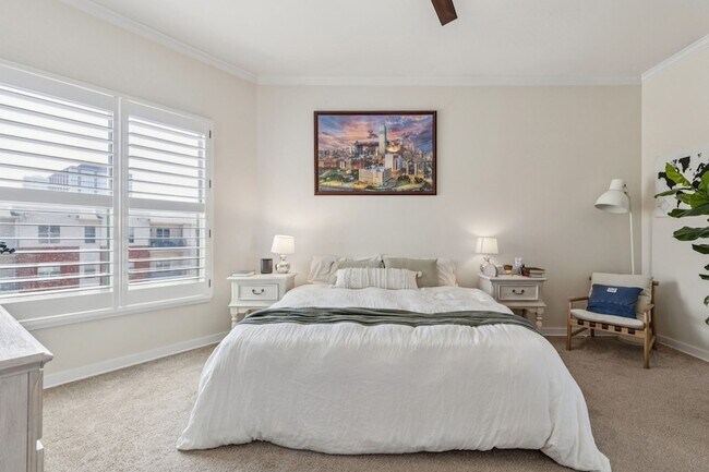 Building Photo - 2950 McKinney Ave