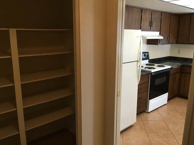 Building Photo - Tempe 3 Bed, 2 Bath Single Story Rental House