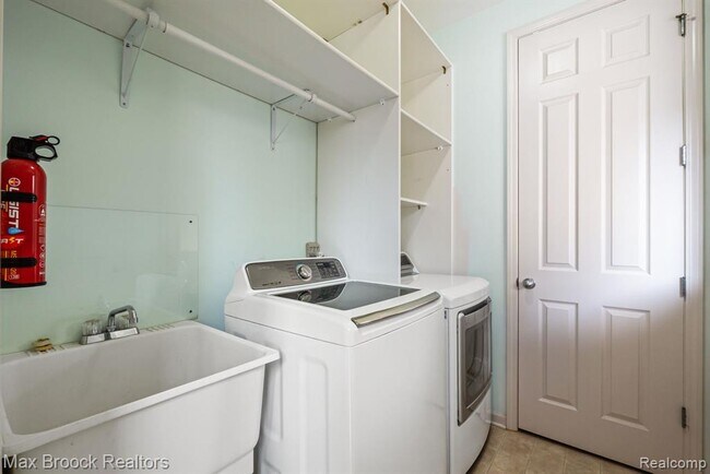 Building Photo - 3833 Forester Blvd