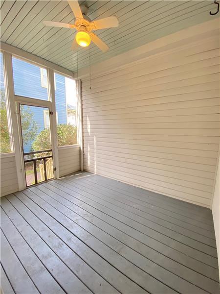 Building Photo - 503 Blair St