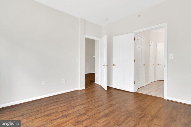 Building Photo - 4560 Strutfield Ln