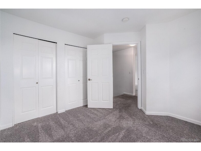 Building Photo - 6320 W Byers Pl