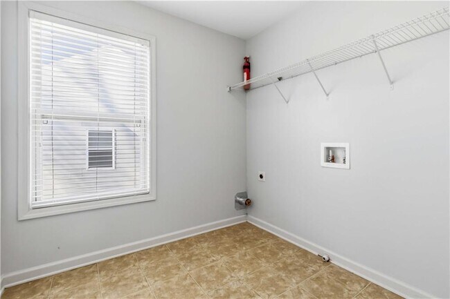 Building Photo - 5675 Falls Landing Dr